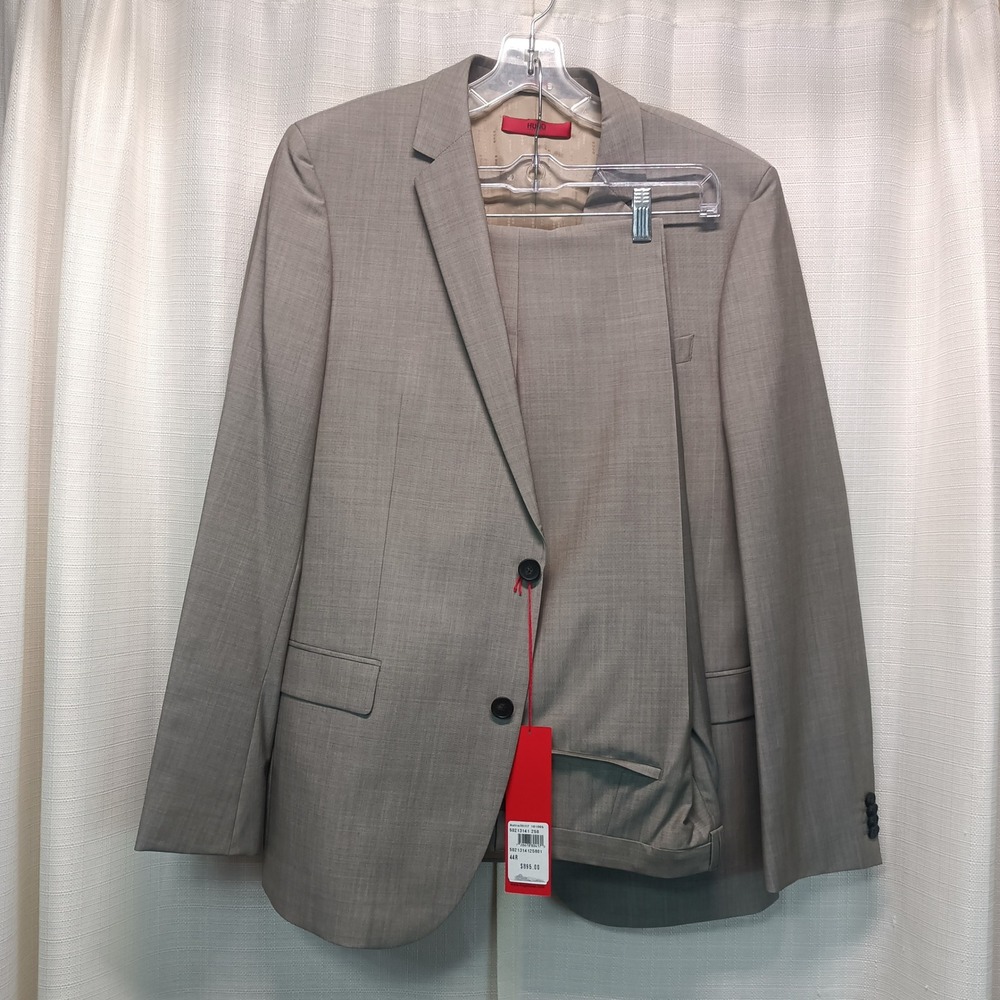 NWT Hugo Boss Astro/Hill7 Mens 44R Gray Wool Mohair 2 Piece Suit Formal Office
